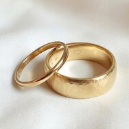 Individuelle Eheringe Gelbgold nach Wunsch gefertigt